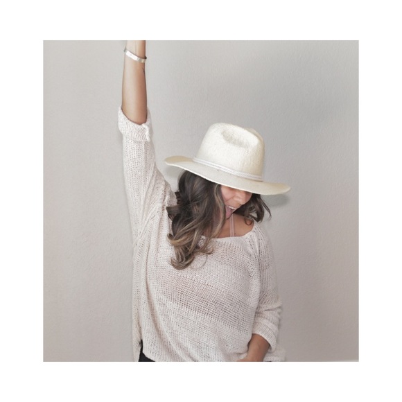 𝙷𝚎𝚕𝚕𝚘 𝙻𝚘𝚟𝚎𝚕𝚢 ♡ - Picture 5 of 5